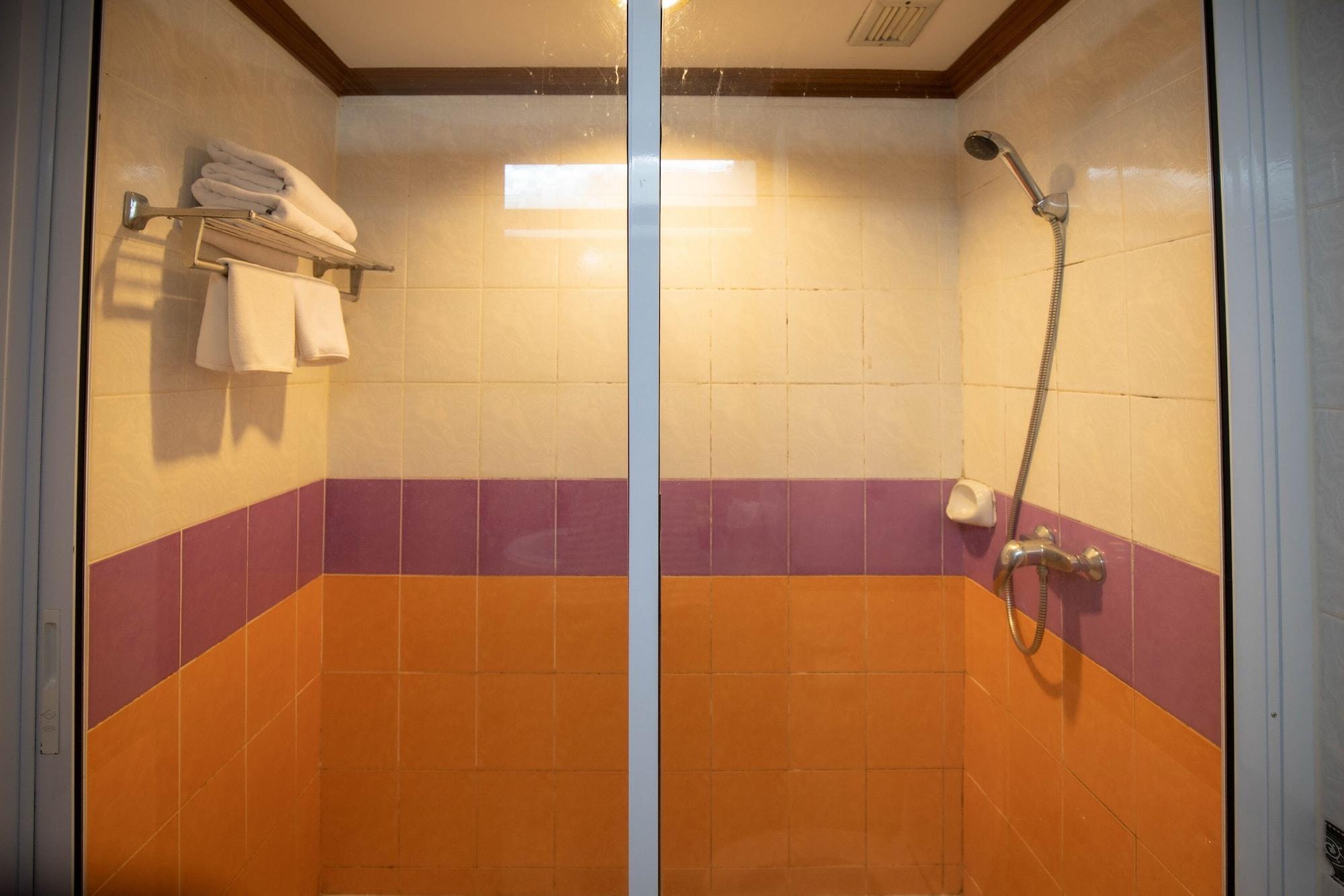 Wangtai Hotel - Sha Certified Surat Thani Exteriör bild